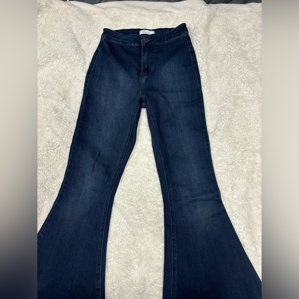 High Rise Extreme Flare KANCAN jeans size 25 color: midnight blue